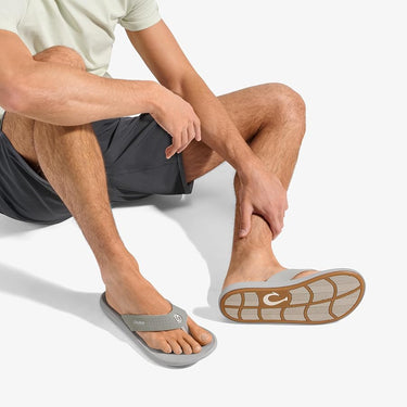 OluKai Kiʻi sandals in Ash and Sterling 