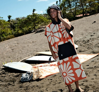 Changing Poncho: Big Flowers Expedition Orange