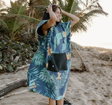 Changing Poncho: Palms Dusk