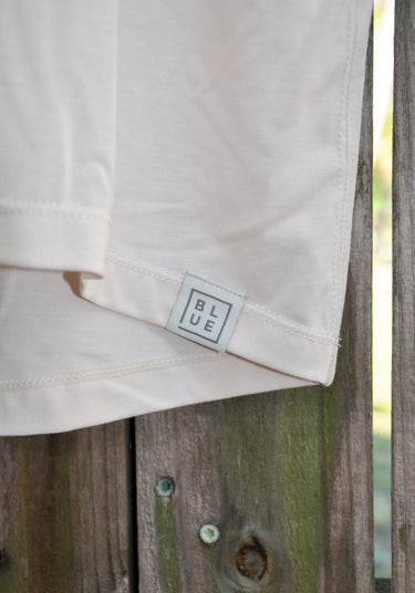 Blueline hem label detail on the Women's Eden Short Sleeve Shirt in Stone