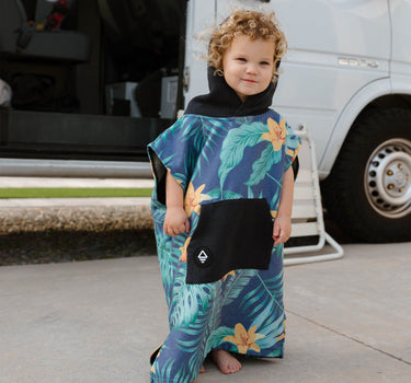 Kids Changing Poncho: Palms Dusk