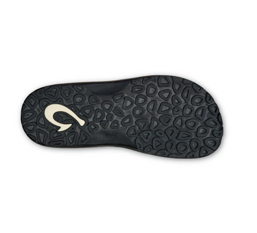 Wet Grip Rubber outsole on the OluKai ʻOhana Black sandals designed for exceptional traction on wet docks, boat decks, and slippery surfaces.