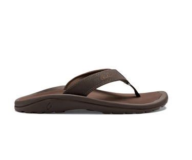 Side profile of OluKai ʻOhana sandals in Dark Java and Ray showcasing water-resistant straps, lightweight construction, and anatomically contoured footbed.