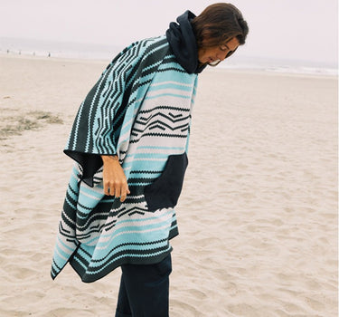 Poncho Towel: Baja Aqua